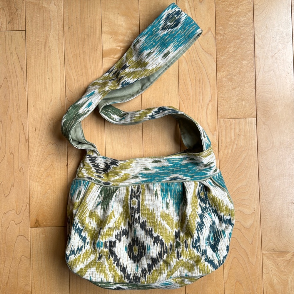 NWOT Crossbody canvas hobo bag